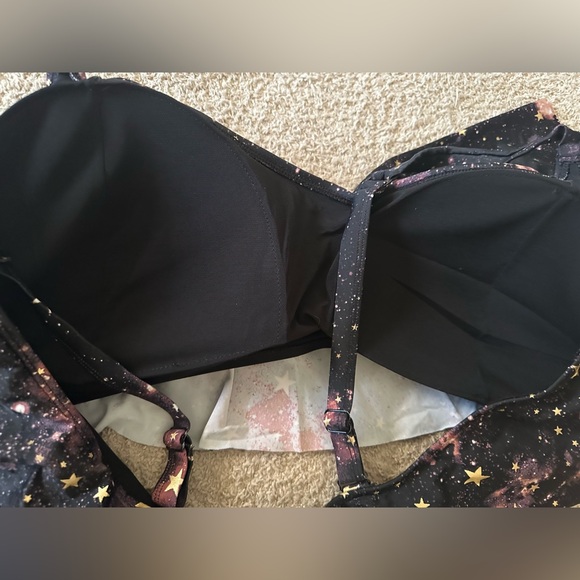 Torrid Galaxy Gold Star Print Flounce High Waist Bikini Set size 4 X - Picture 8 of 9